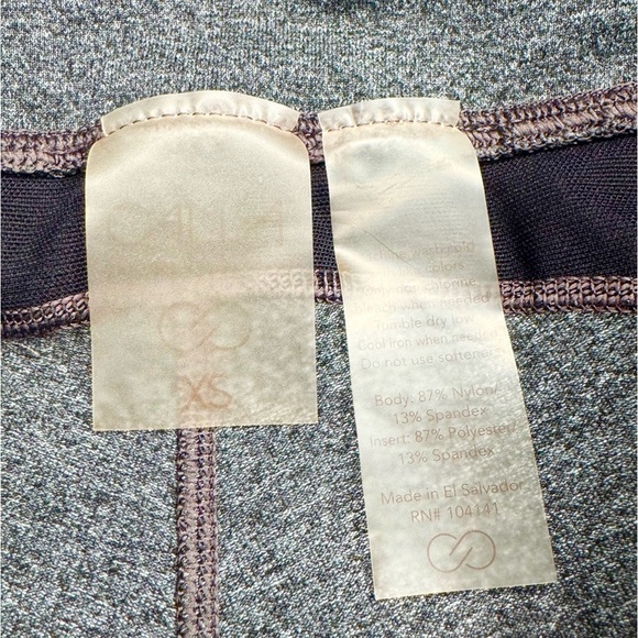 Calia Essential Crossover Capri Cropped Legging - Picture 15 of 16